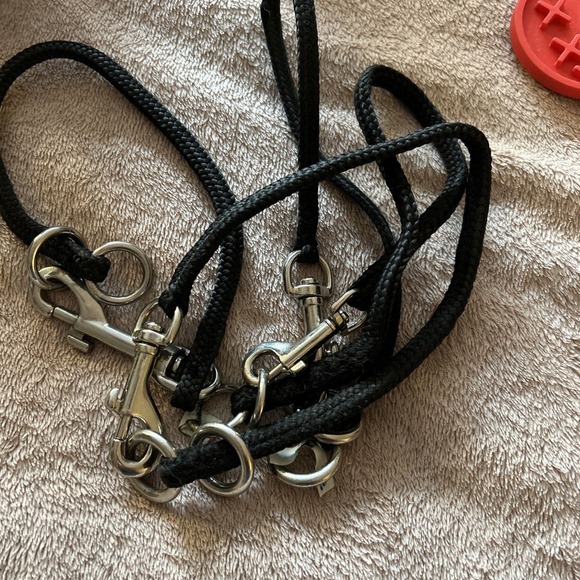 Lot Of 15 Dog Items - Harness, Collars, Treat Mats, Bandana, Puzzle, Toy More - Picture 9 of 13